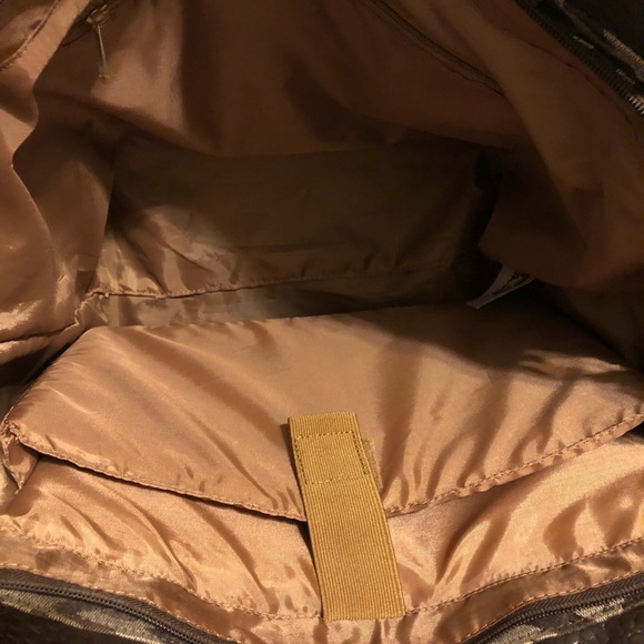 Anne Klein Travel Tote - Picture 3 of 4